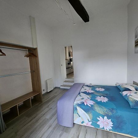 Appartamento F2 entièrement refait à neuf en 2021 + parking. Grasse Esterno foto