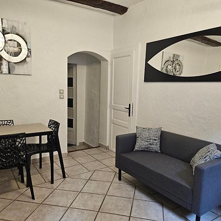 Appartamento F2 entièrement refait à neuf en 2021 + parking. Grasse Esterno foto