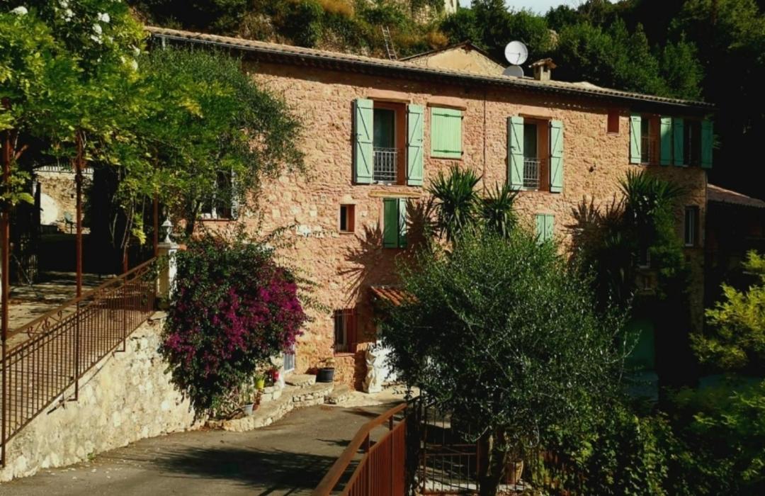 Appartamento F2 entièrement refait à neuf en 2021 + parking. Grasse Esterno foto